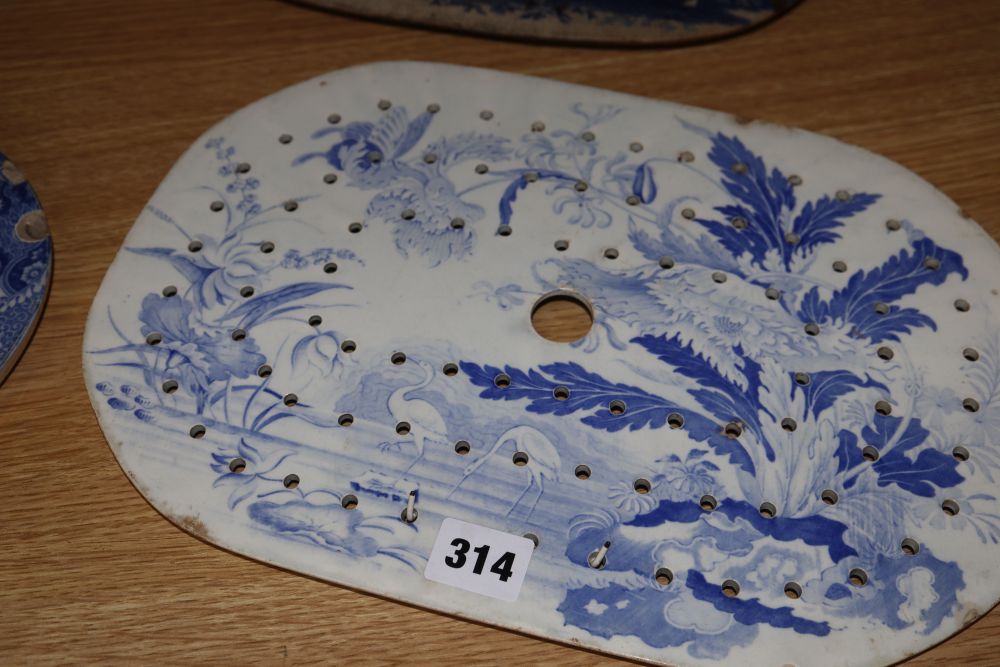 Four 19th century Staffordshire blue and white mazarines, longest 34cm